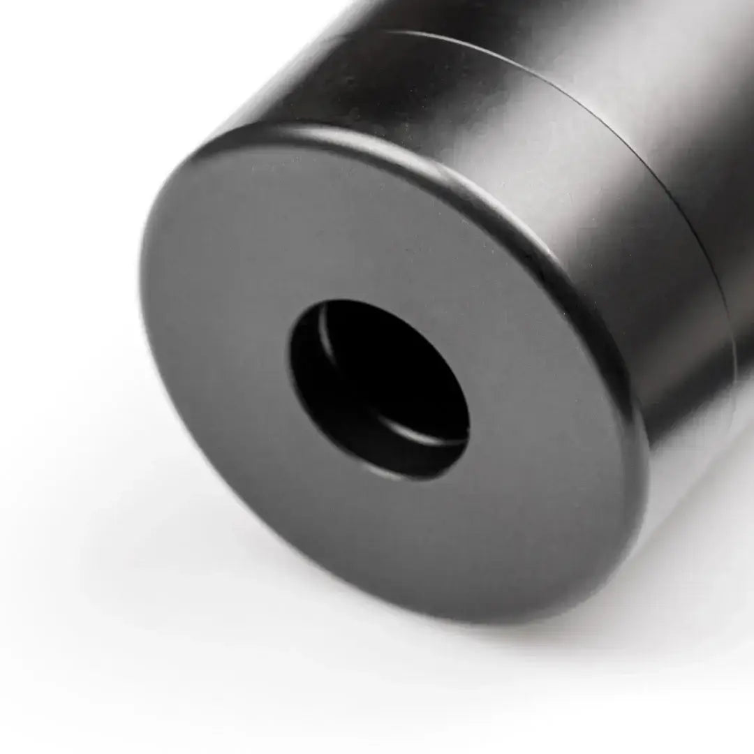 SILENCER Thread 20x1 CNC BLACK L 20cm Umarex TR68 HDR68 – SILENCER 20x1 Thread for HDR68 TR68 CNC Aluminum 20cm BLACK ✔️ Fits HDR68 / TR68 tuning barrel💥 Effective suppression with triple-chamber design🔧 Thread 20x1 | Plug & Play📦 1x Silencer included