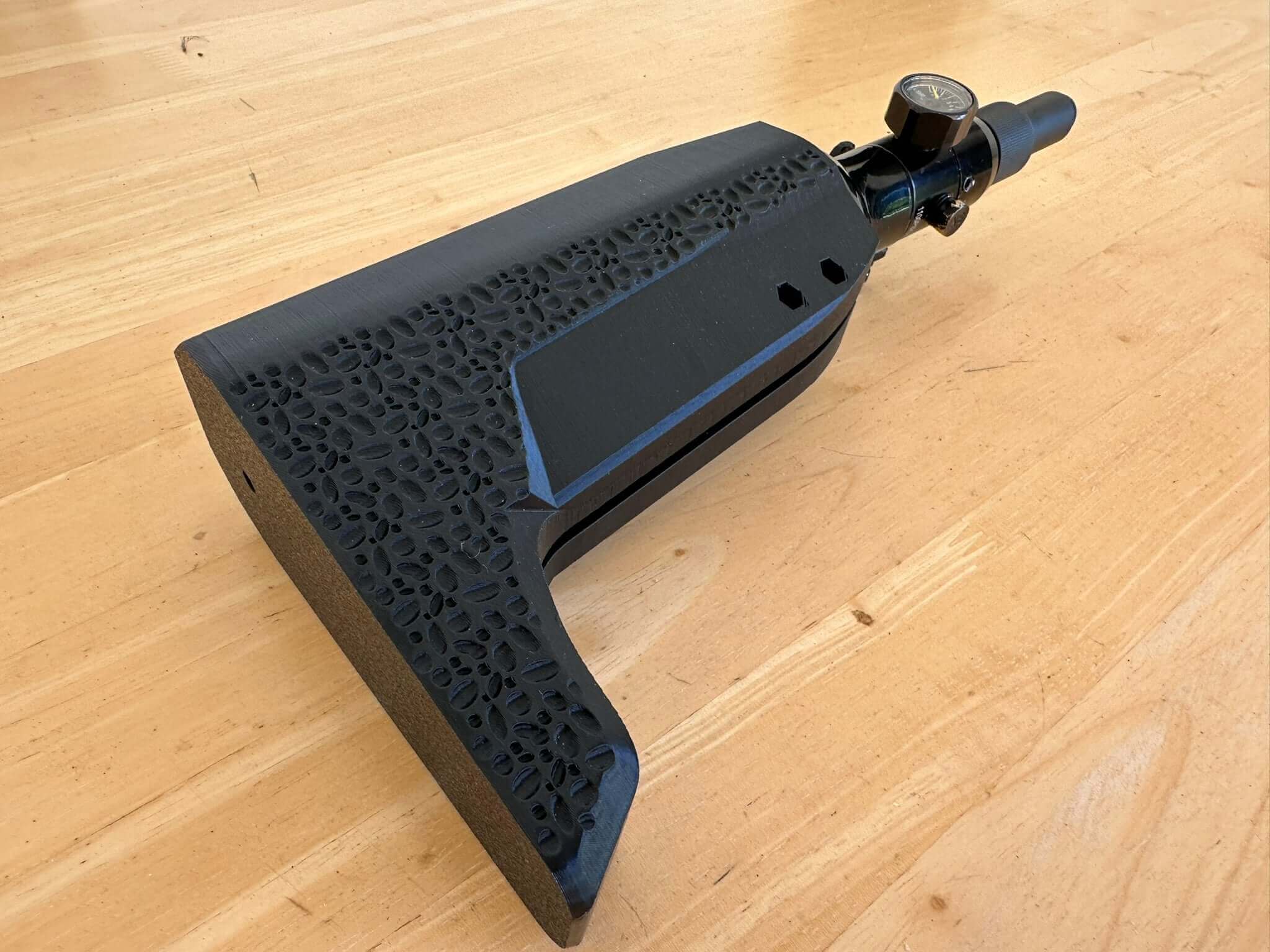 Z-RAM Buttstock Black 50mm diameter for 0.2L bottle – Buttstock Black 5cm diameter for 0.2L bottle With this shoulder rest from Z-RAM you can pimp your 0,2L 50mm Diameter bottles visually and also put together a functioning shoulder rest. The support is s
