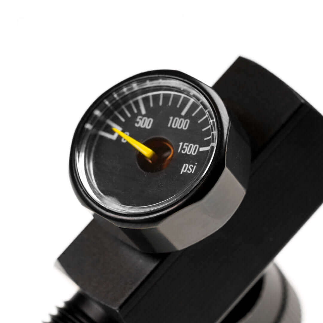 ASA to 88g + ON/OFF adapter for all paintball markers with display – ASA to 88g ON/OFF Adapter with Pressure Display Universal Fit Paintball & RAM ✔️ World's first ON/OFF adapter with display💥 Vents the system & protects seals⚠️ Ideal for reuse of 88g CO